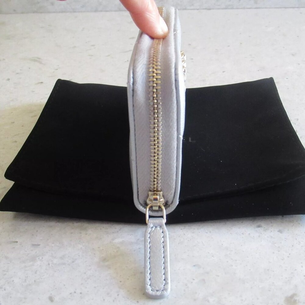 AUTHENTIC NEW Chanel Silver Goat Skin Gold Zip Card Holder O-Coin Wallet Purse - Picture 9 of 16
